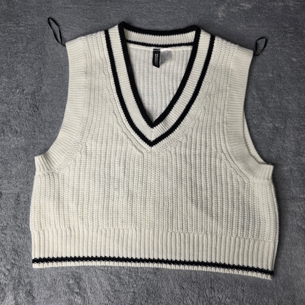H&M Divided Womens S Sweater Vest Cream Black Ribbed V-Neck Varsity Cropped